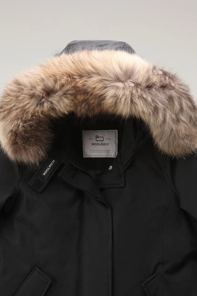 Arctic Parka Corto con Pelliccia Woolrich / Nero - Ideal Moda