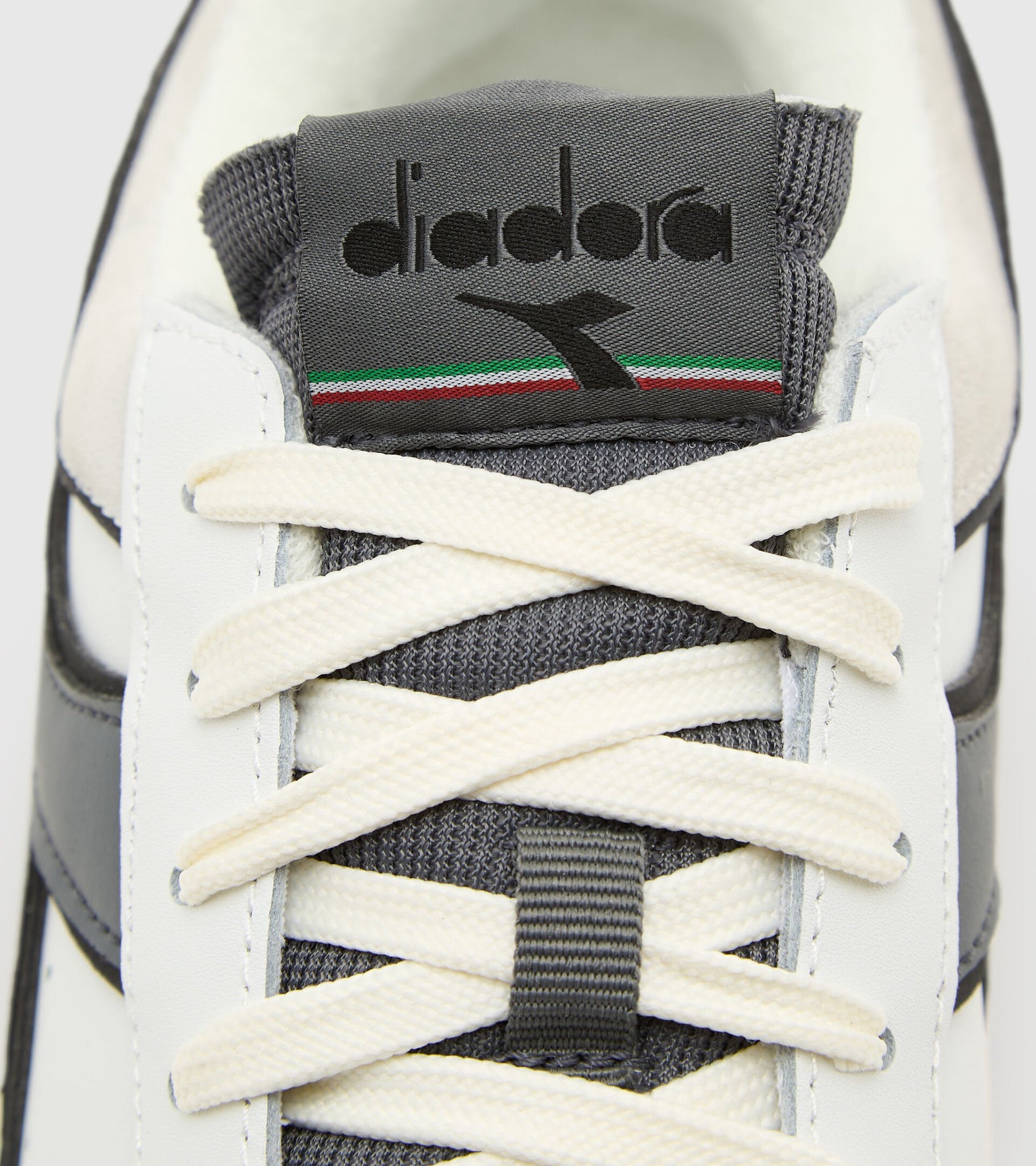 Sneaker Diadora Magic Basket Low Icona / Bianco - Ideal Moda